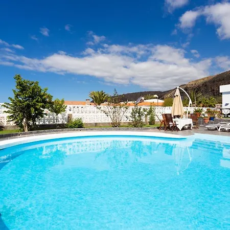 Дом отдыха Palm Mar With Pool And Garden Арона